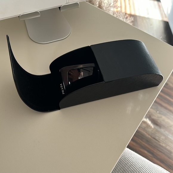 PRADA PR23YS Wide - high bridge fit Sunglasses - Picture 2 of 9